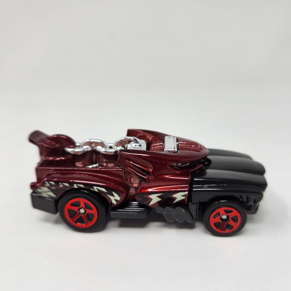 Hot Wheels Hotweiler Die-Cast Car 2016 Mattel Red & Black With Chain Detail